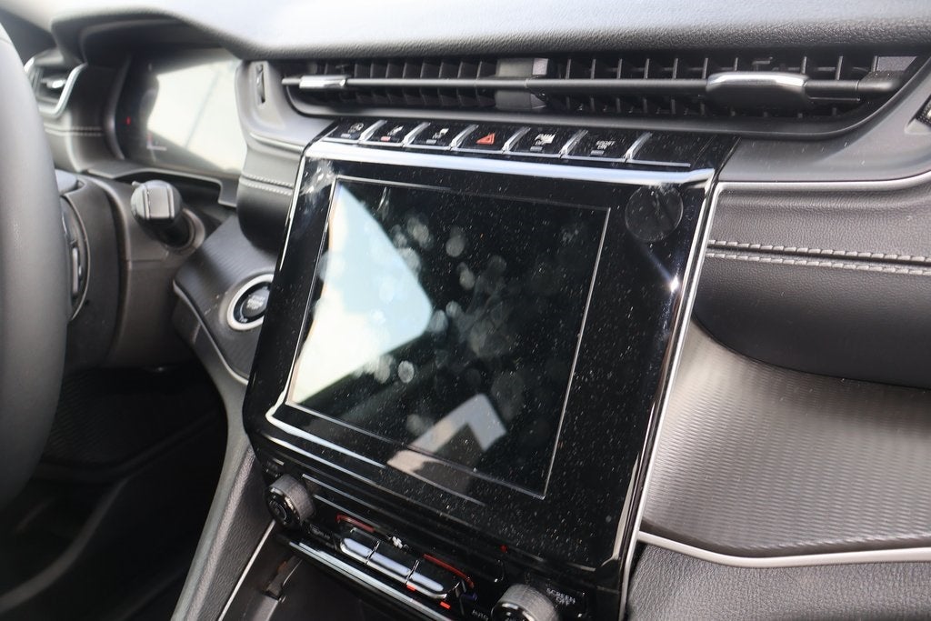 2023 Jeep Grand Cherokee L Laredo 4x2