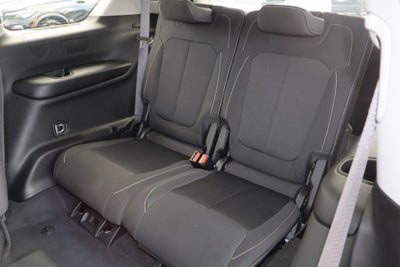 2023 Jeep Grand Cherokee L Laredo 4x2