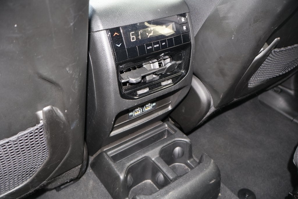 2023 Jeep Grand Cherokee L Laredo 4x2