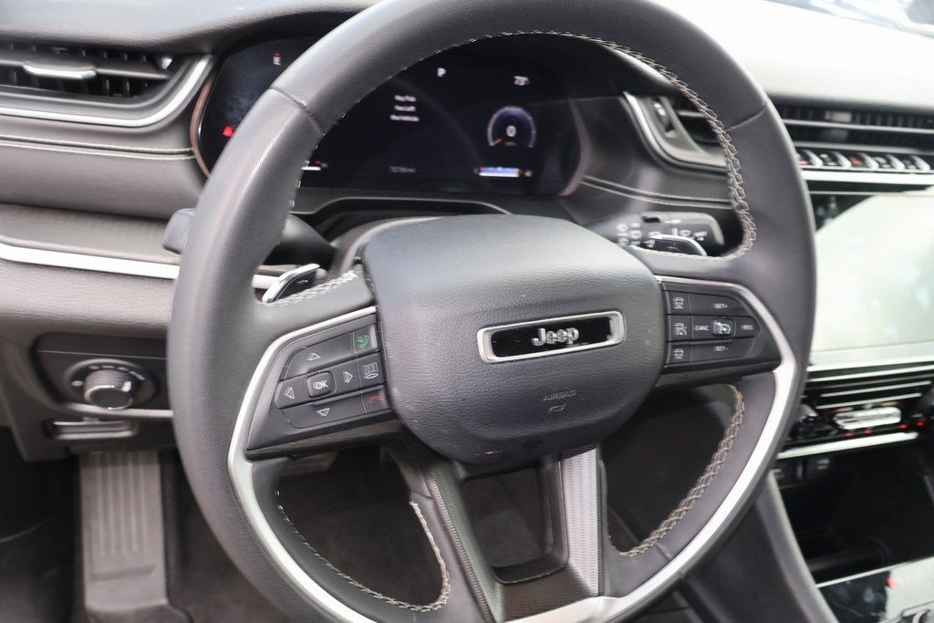 2023 Jeep Grand Cherokee L Laredo 4x2