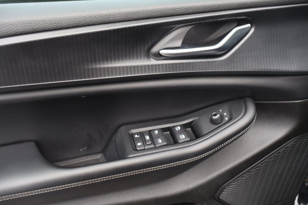 2023 Jeep Grand Cherokee L Laredo 4x2