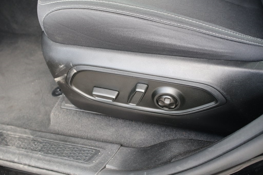 2023 Jeep Grand Cherokee L Laredo 4x2