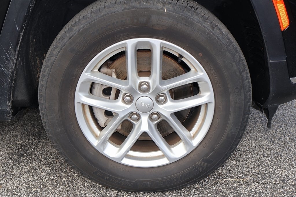 2023 Jeep Grand Cherokee L Laredo 4x2