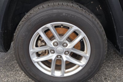 2023 Jeep Grand Cherokee L Laredo 4x2