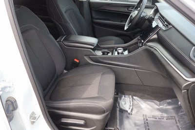 2023 Jeep Grand Cherokee L Laredo 4x4