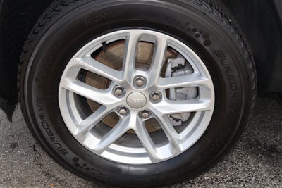 2023 Jeep Grand Cherokee L Laredo 4x4