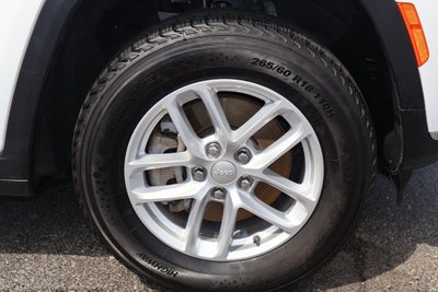 2023 Jeep Grand Cherokee L Laredo 4x4