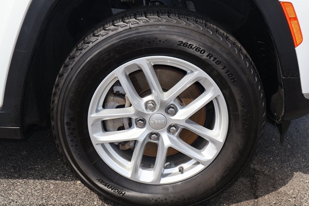 2023 Jeep Grand Cherokee L Laredo 4x4