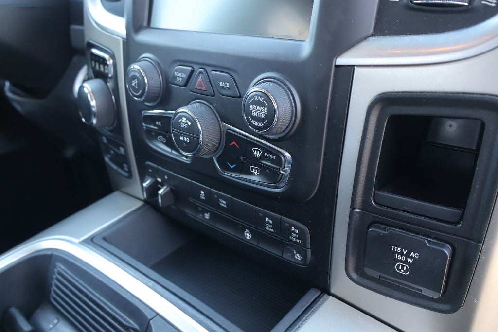 2017 RAM 1500 Big Horn Crew Cab 4x4 5'7' Box
