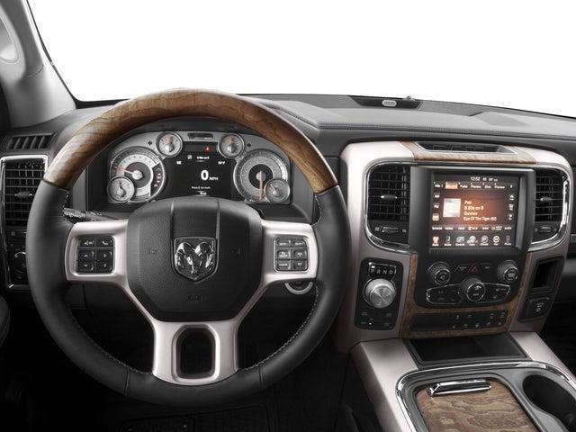 2017 RAM 1500 Limited Crew Cab 4x4 5'7' Box