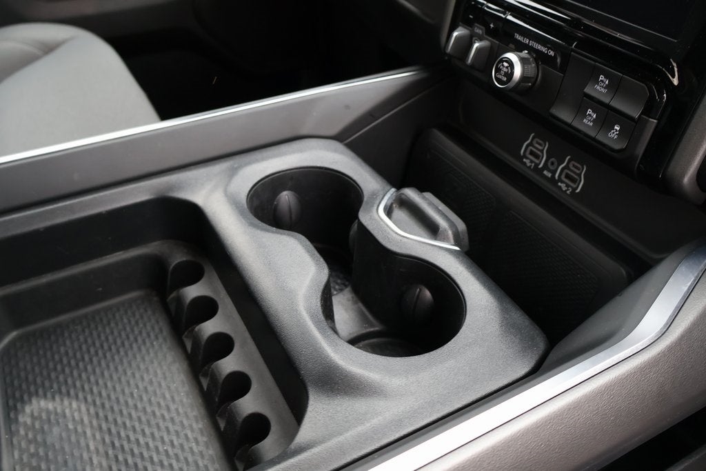 2025 RAM 1500 Big Horn Crew Cab 4x4 6'4' Box