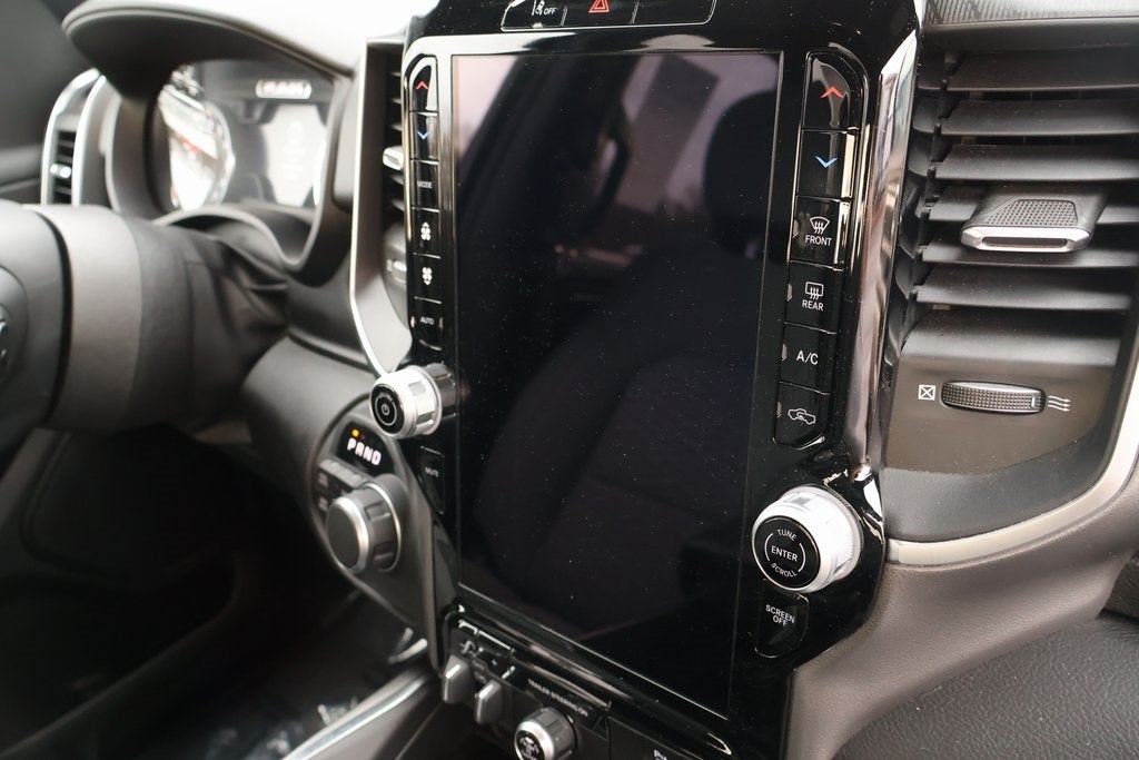 2025 RAM 1500 Big Horn Crew Cab 4x4 6'4' Box