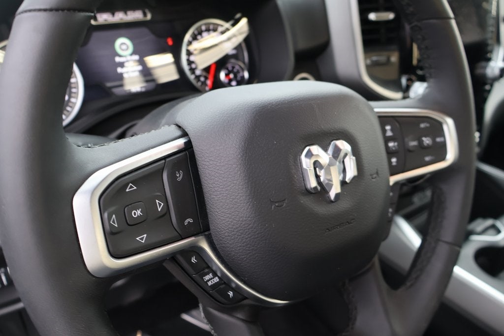 2025 RAM 1500 Big Horn Crew Cab 4x4 6'4' Box