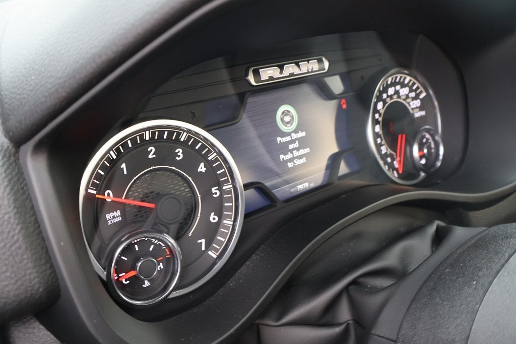 2025 RAM 1500 Big Horn Crew Cab 4x4 6'4' Box