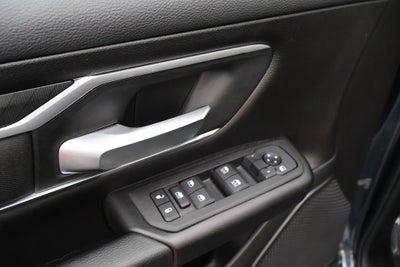 2025 RAM 1500 Big Horn Crew Cab 4x4 6'4' Box