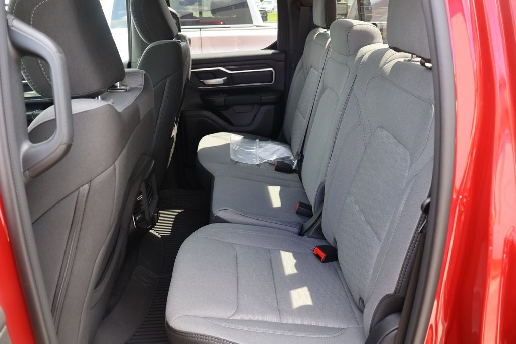 2026 RAM Ram 1500 RAM 1500 BIG HORN QUAD CAB 4X4 6'4' BOX