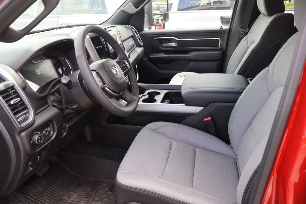 2026 RAM Ram 1500 RAM 1500 BIG HORN QUAD CAB 4X4 6'4' BOX