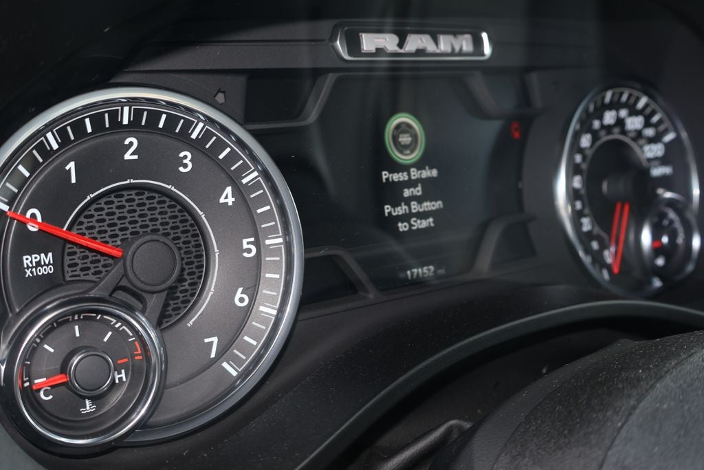 2025 RAM 1500 Big Horn Crew Cab 4x4 6'4' Box