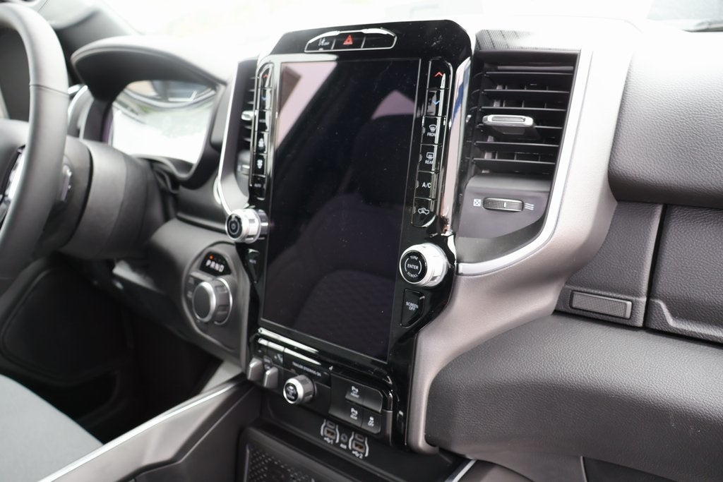 2025 RAM Ram 1500 RAM 1500 BIG HORN QUAD CAB 4X4 6'4' BOX