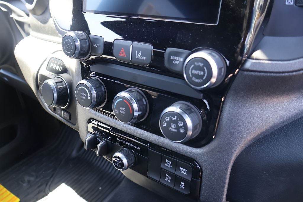 2026 RAM Ram 1500 RAM 1500 WARLOCK CREW CAB 4X4 5'7' BOX