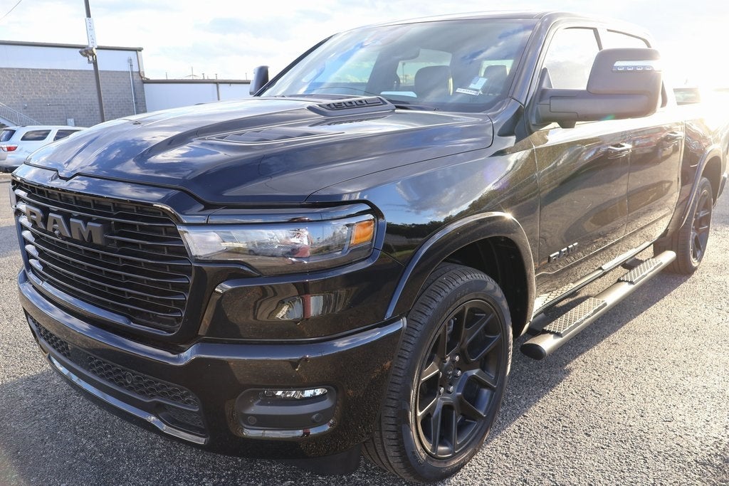 2025 RAM 1500 Laramie Crew Cab 4x4 5'7' Box