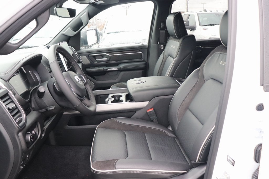 2025 RAM Ram 1500 RAM 1500 LARAMIE CREW CAB 4X4 5'7' BOX