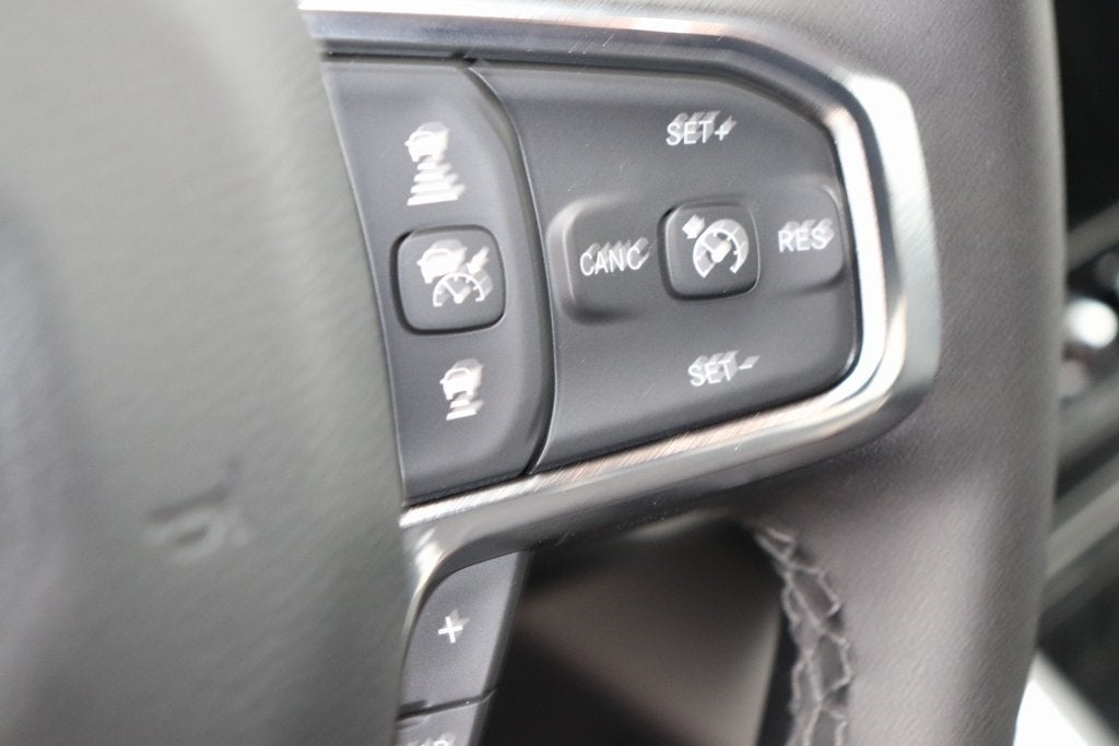 2025 RAM Ram 1500 RAM 1500 LARAMIE CREW CAB 4X4 5'7' BOX