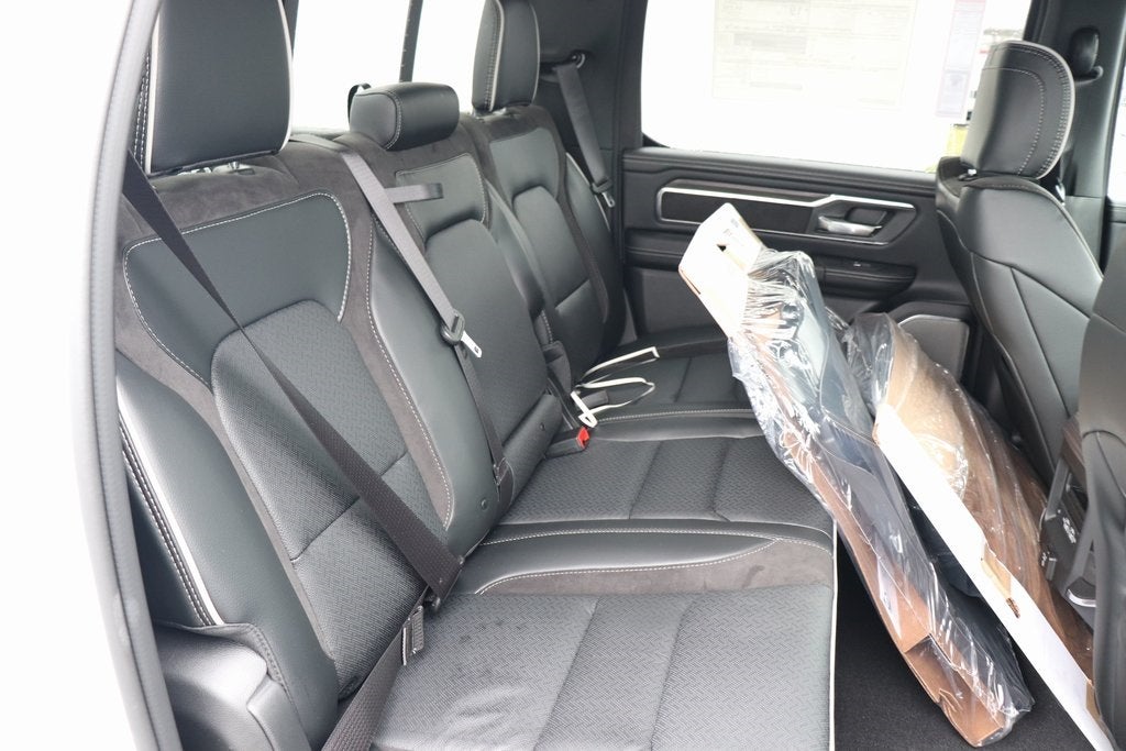 2025 RAM Ram 1500 RAM 1500 LARAMIE CREW CAB 4X4 5'7' BOX