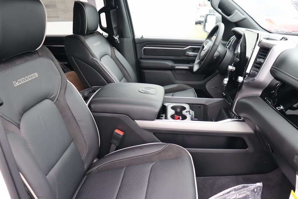 2025 RAM Ram 1500 RAM 1500 LARAMIE CREW CAB 4X4 5'7' BOX