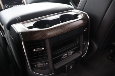 2020 RAM 1500 Laramie Crew Cab 4x4 5'7' Box