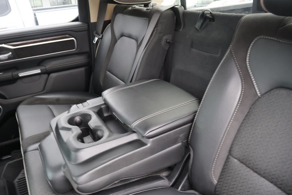 2020 RAM 1500 Laramie Crew Cab 4x4 5'7' Box
