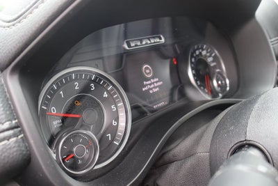 2020 RAM 1500 Laramie Crew Cab 4x4 5'7' Box