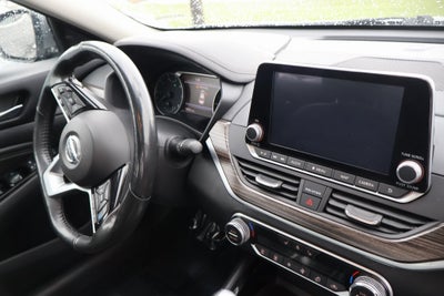 2022 Nissan Altima SL FWD