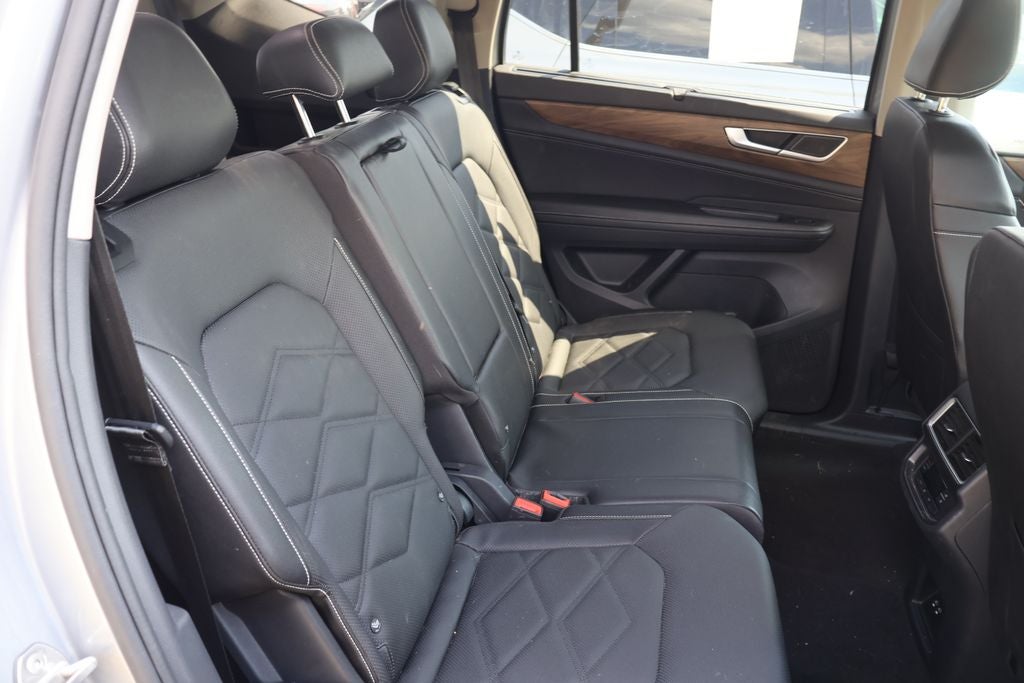 2025 Volkswagen Atlas 2.0T SE w/Technology