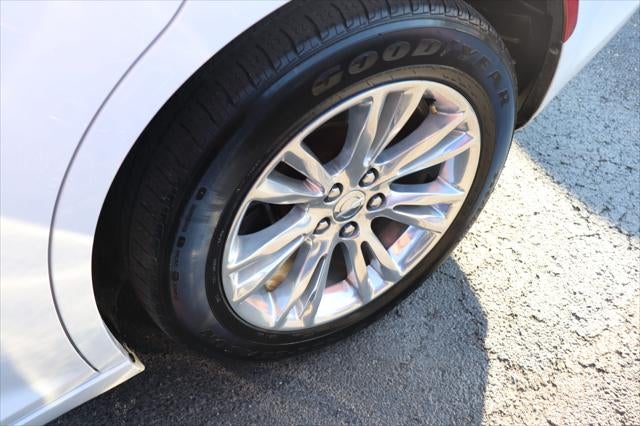 2017 Chrysler 300 Limited