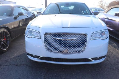 2017 Chrysler 300 Limited