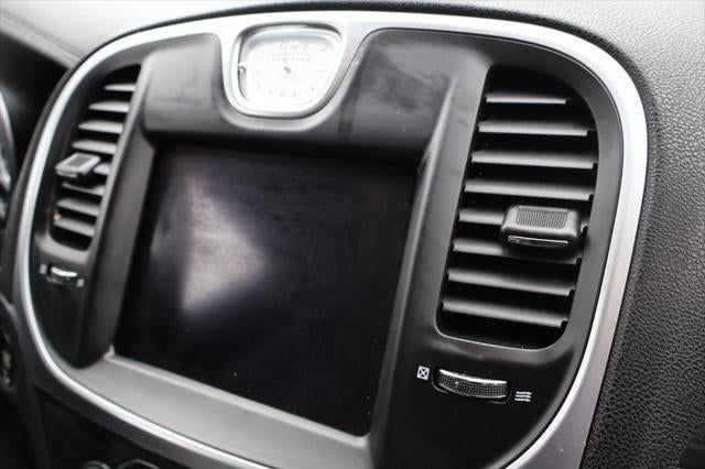 2019 Chrysler 300 Touring