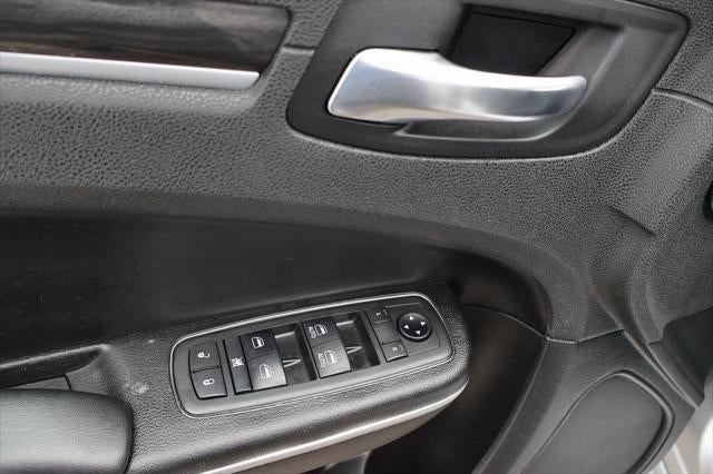 2019 Chrysler 300 Touring