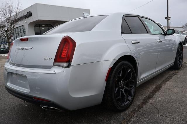 2019 Chrysler 300 Touring