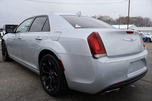 2019 Chrysler 300 Touring