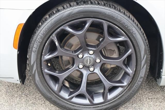 2019 Chrysler 300 Touring