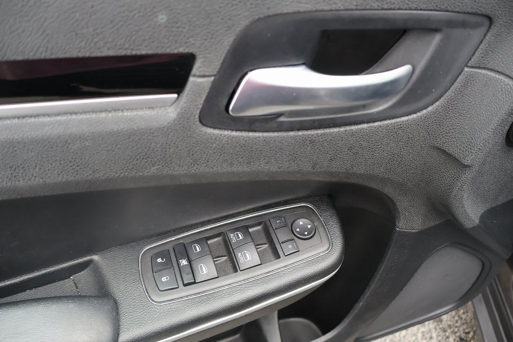 2023 Chrysler 300 300S