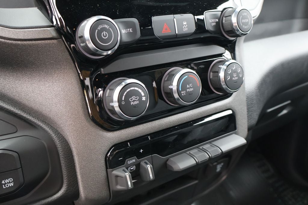 2025 RAM Ram 2500 RAM 2500 TRADESMAN CREW CAB 4X4 6'4' BOX