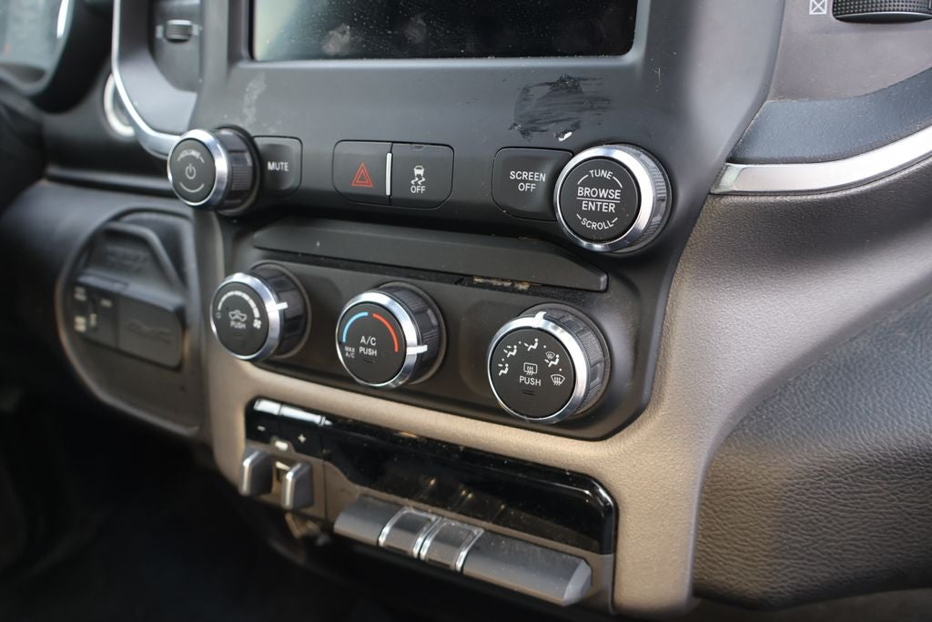 2024 RAM 3500 Big Horn Crew Cab 4x4 8' Box