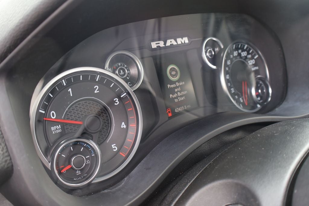 2024 RAM 3500 Big Horn Crew Cab 4x4 8' Box