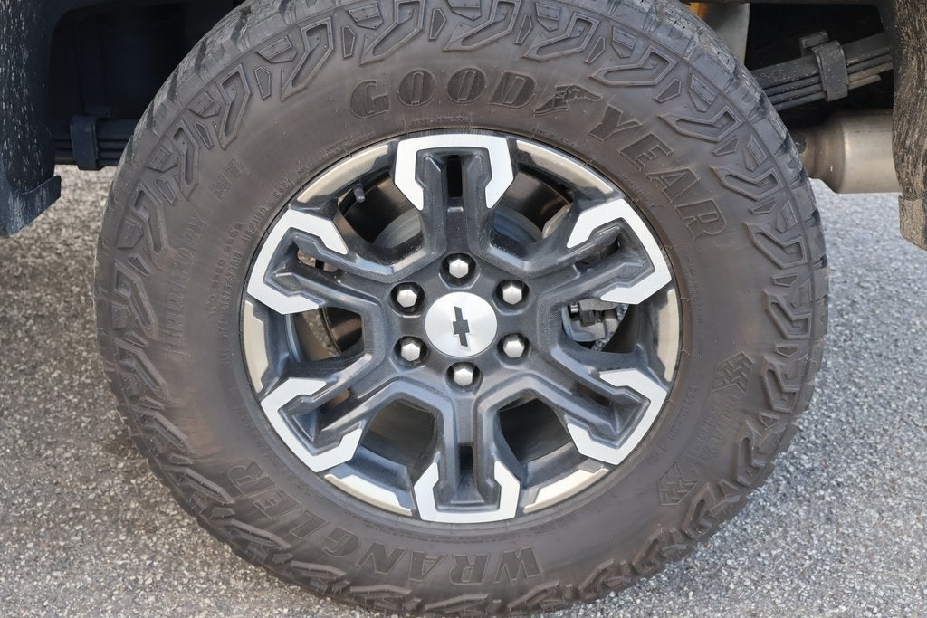 2023 Chevrolet Silverado 1500 4WD Crew Cab Short Bed ZR2