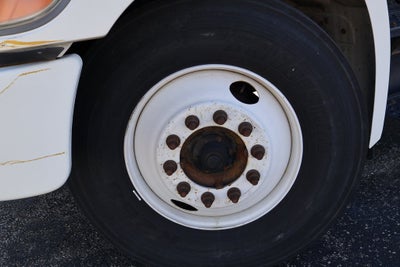 2013 Hino Box Truck 338