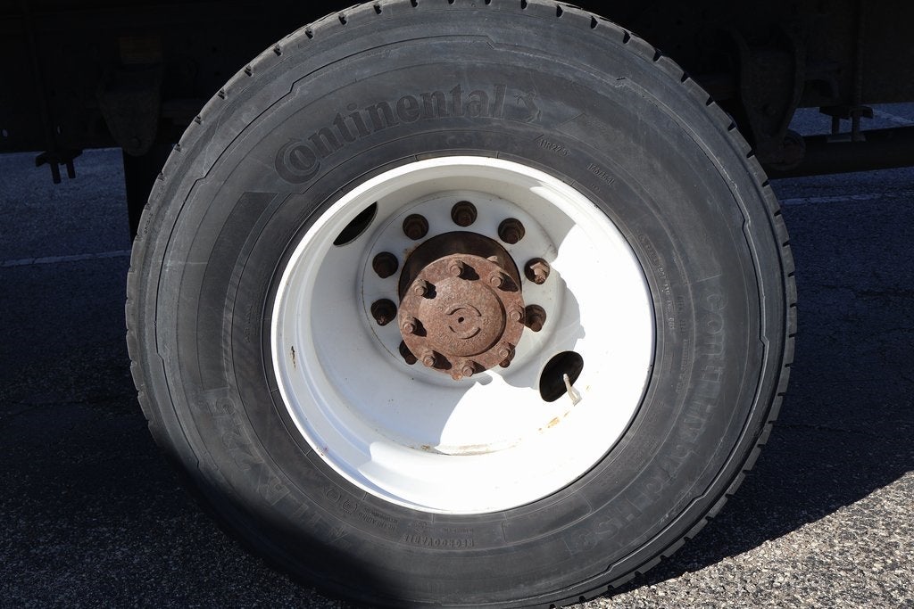 2013 Hino Box Truck 338