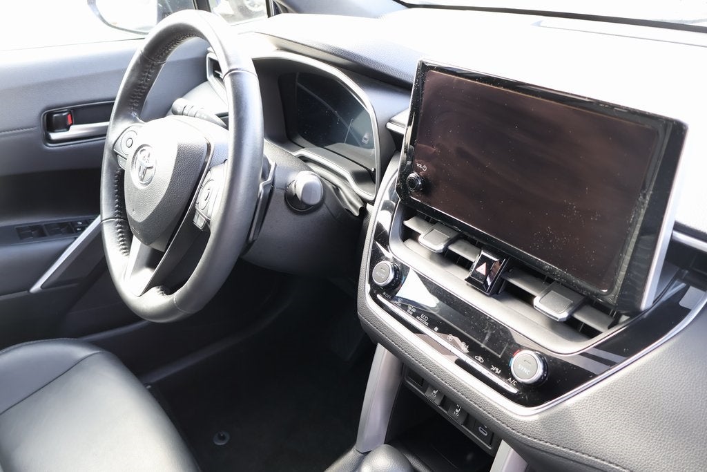 2023 Toyota Corolla Cross Hybrid SE