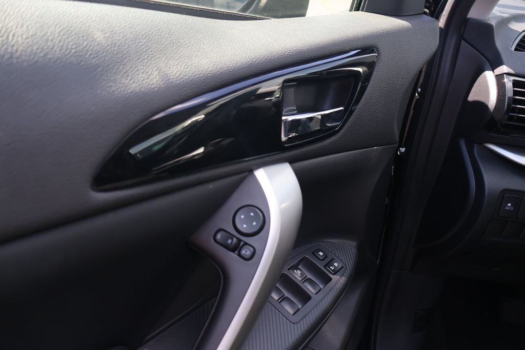 2025 Mitsubishi Eclipse Cross Base